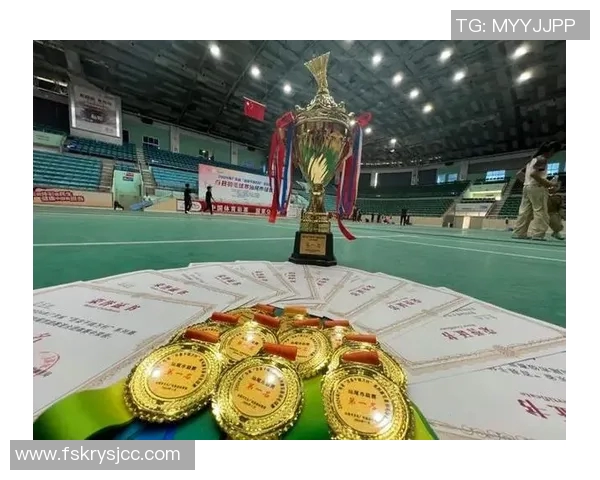 南京羽毛球队世界杯精彩配合展现团队精神与竞技实力的完美结合 南京羽毛球队世界杯精彩配合展现团队精神与竞技实力的完美结合